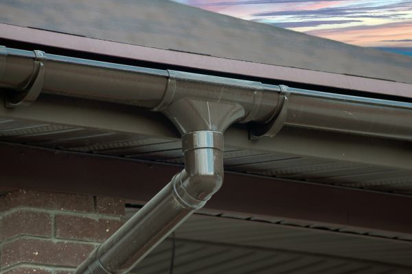 Building Gutter Installation in Carthage